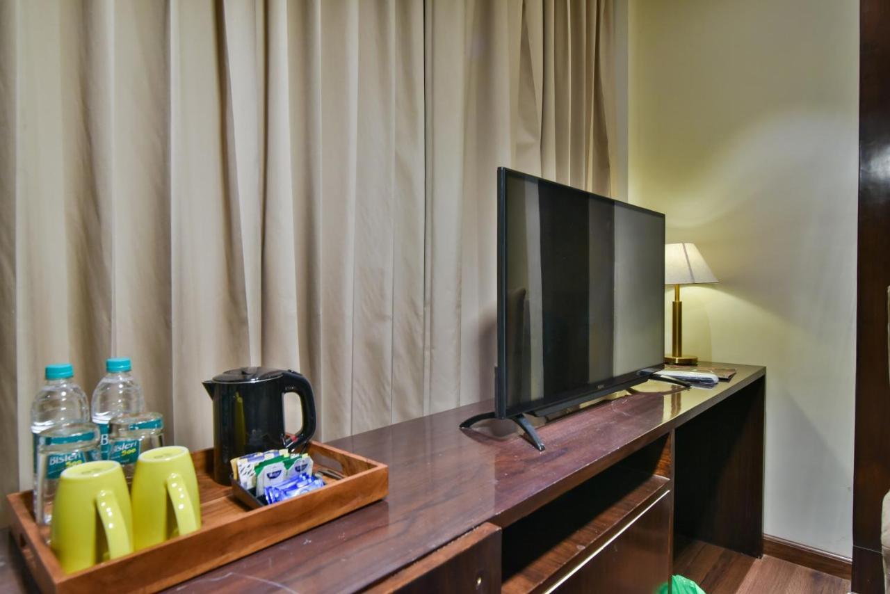 Hotel Br Grand With Nimo Club Amritsar -5 Mint From Golden Temple ภายนอก รูปภาพ