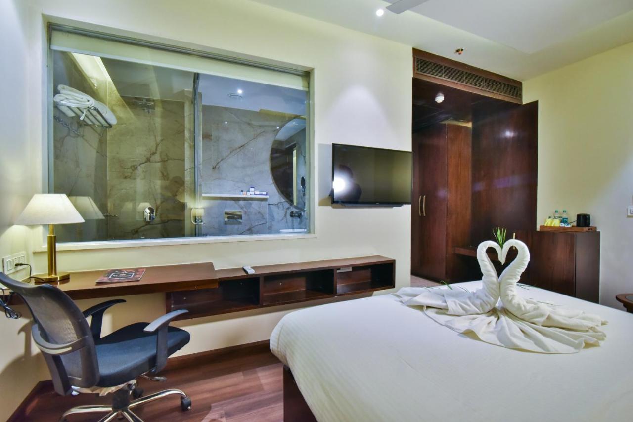 Hotel Br Grand With Nimo Club Amritsar -5 Mint From Golden Temple ภายนอก รูปภาพ